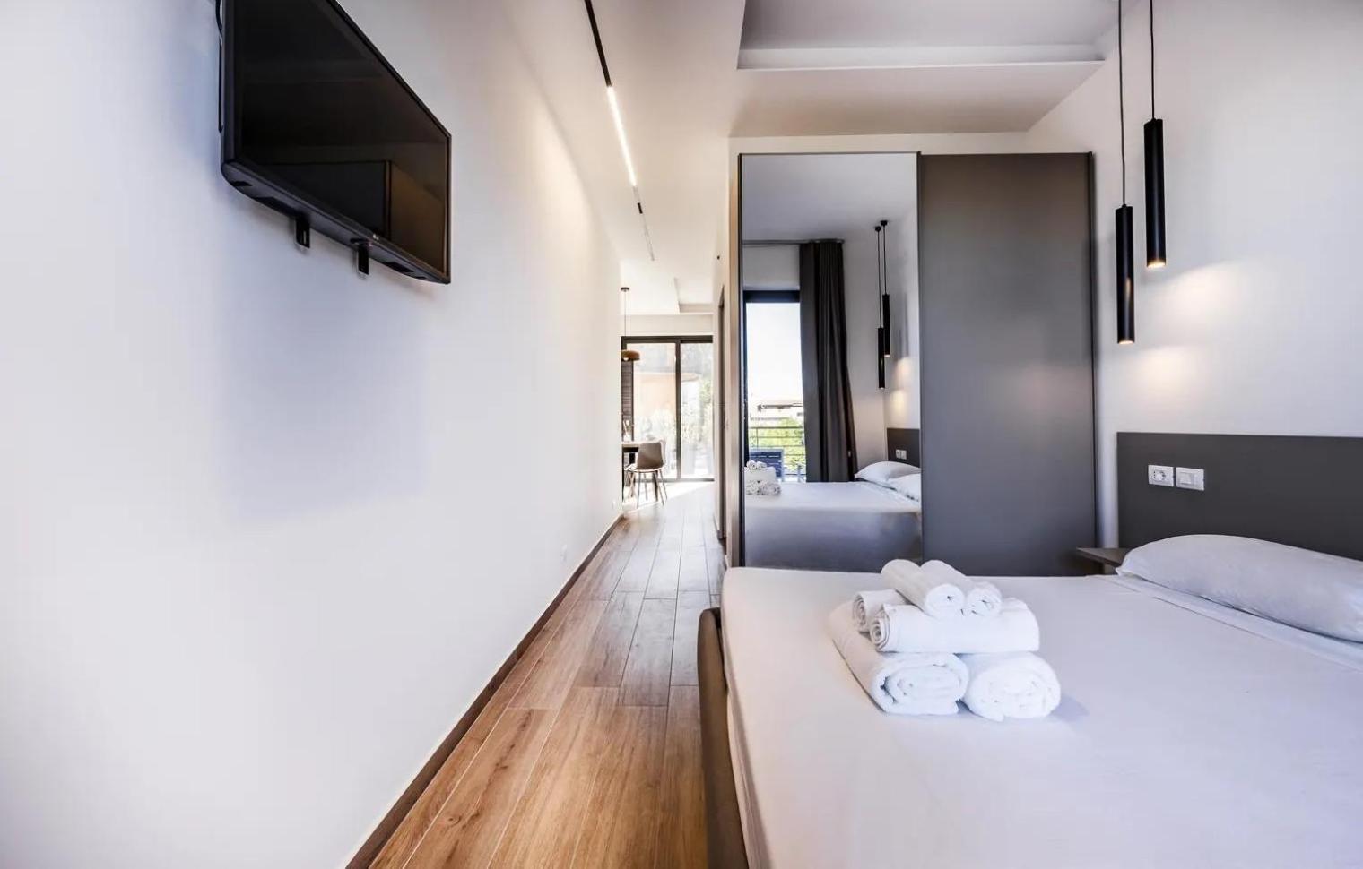 La Brisa Aparthotel Capo dʼOrlando Eksteriør bilde