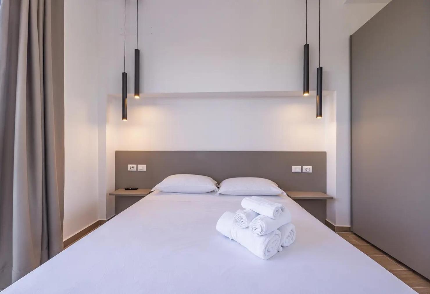 La Brisa Aparthotel Capo dʼOrlando Eksteriør bilde