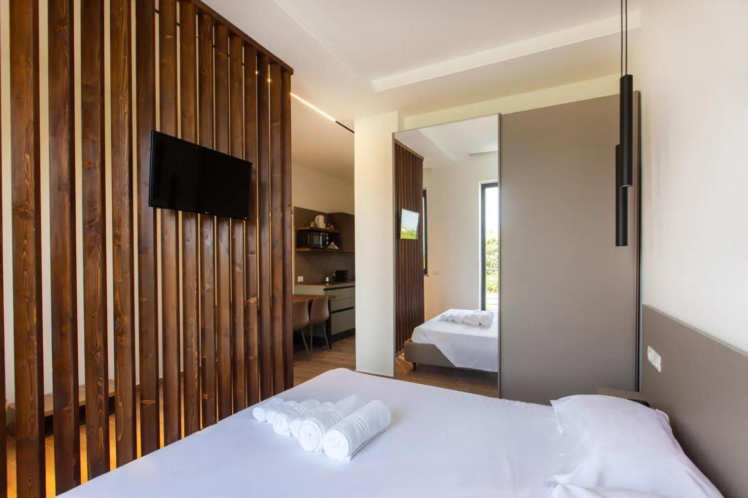 La Brisa Aparthotel Capo dʼOrlando Eksteriør bilde