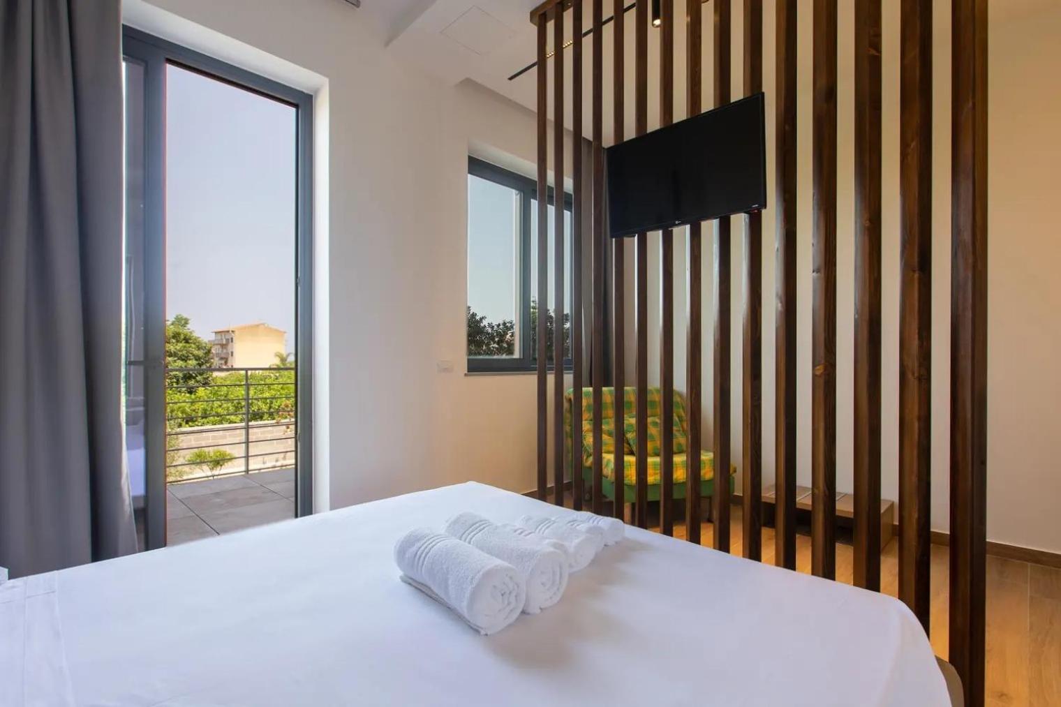 La Brisa Aparthotel Capo dʼOrlando Eksteriør bilde